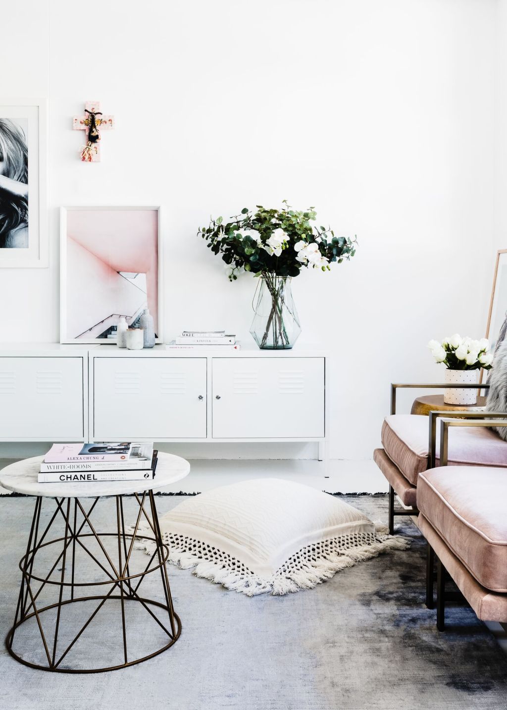 Your WHITE in shining armour!